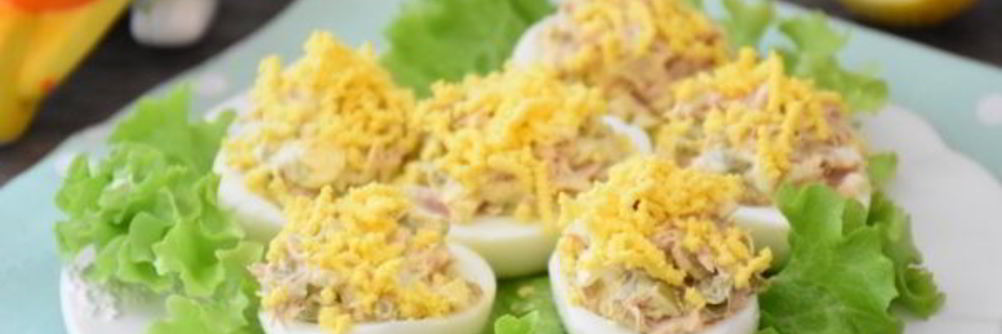 Яйца, фаршированные тунцом