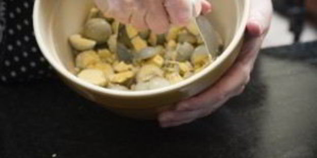 яйца фаршированные желтком