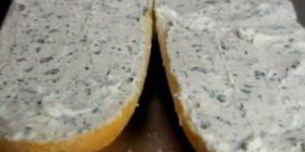 чесночно-сырные гренки