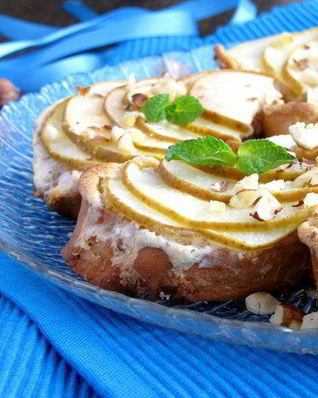 Десертные гренки с грушей и амаретто