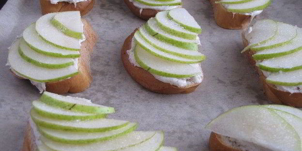 десертные гренки с грушей и амаретто