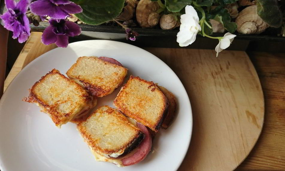 Рецепт горячих мини-гренков