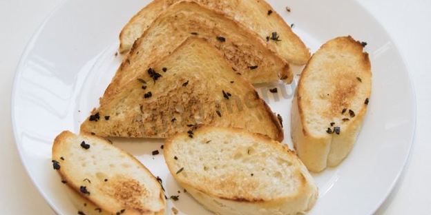гренки из белого хлеба на сковороде