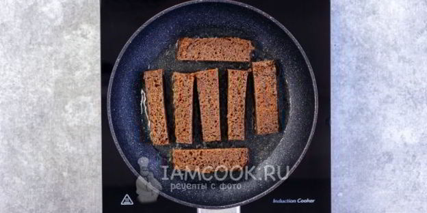 гренки из бородинского хлеба с чесноком