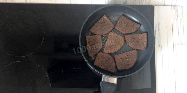 гренки из черного хлеба с чесноком
