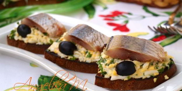 гренки из ржаного хлеба с сельдью