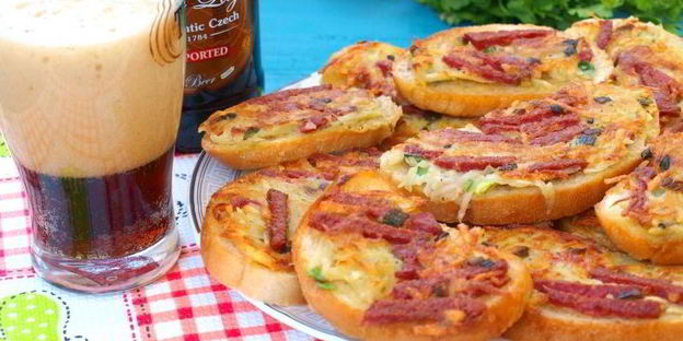 гренки к пиву с колбасой