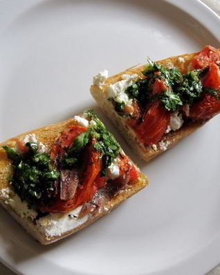 Гренки с анчоусами