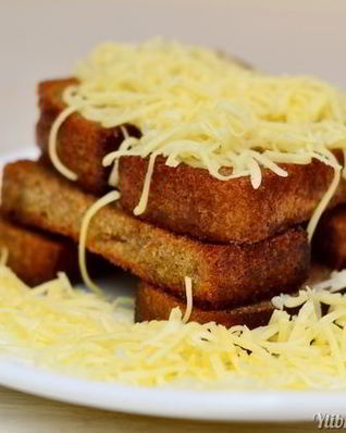 Гренки с чесноком и сыром