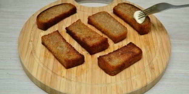 гренки с чесноком и сыром