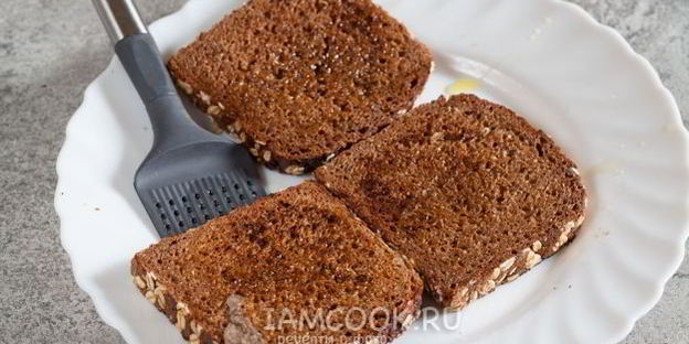гренки с чесноком на сковороде