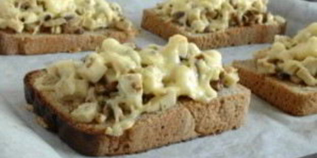 гренки с грибами