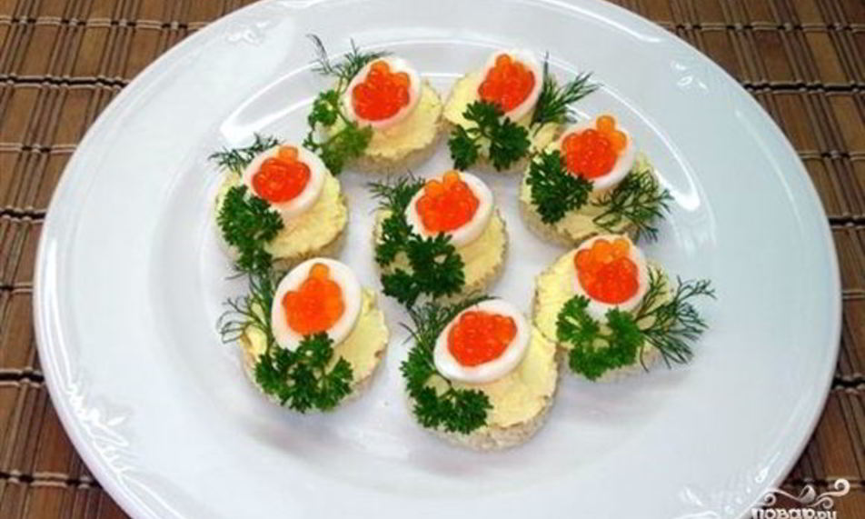 Рецепт гренков с икрой