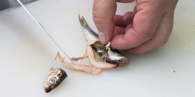 гренки с килькой