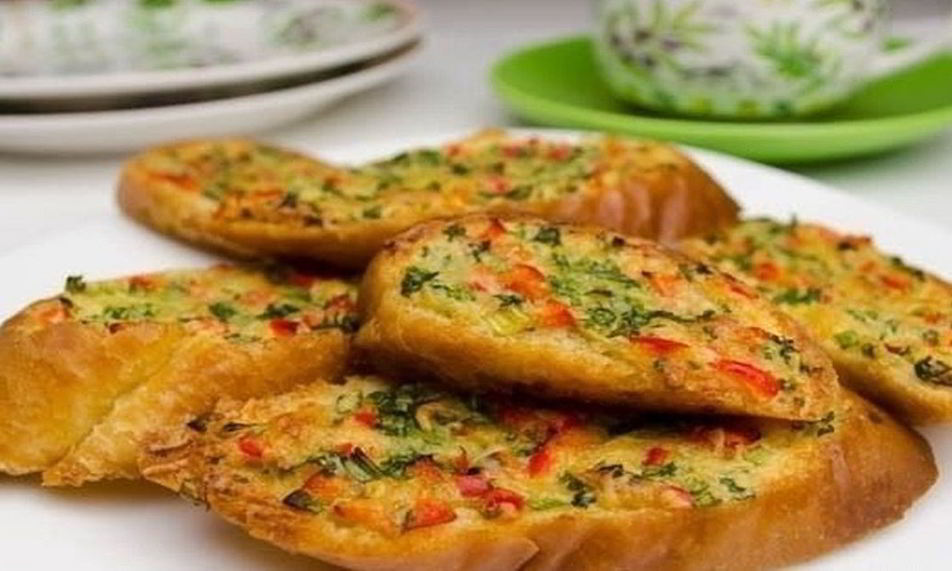 Рецепт гренков с луком