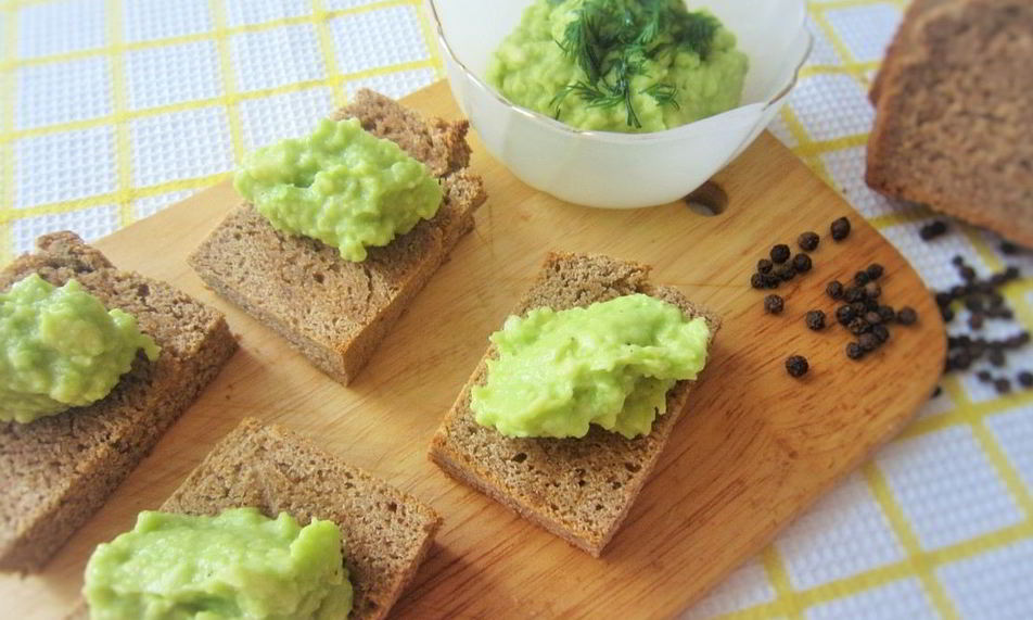 Рецепт гренков с паштетом из авокадо