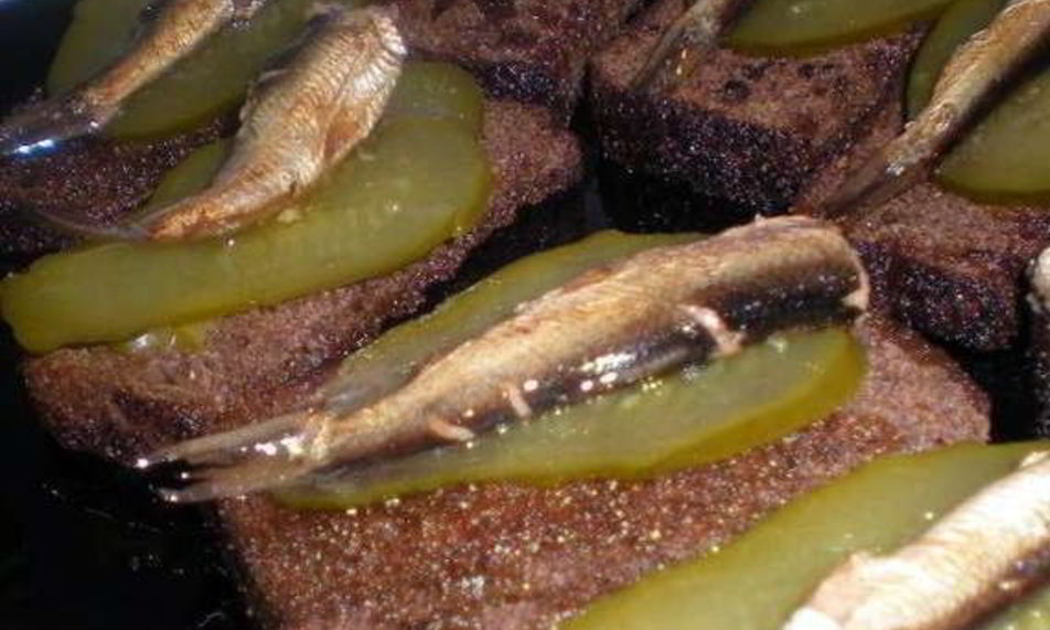 Рецепт гренков с шпротами