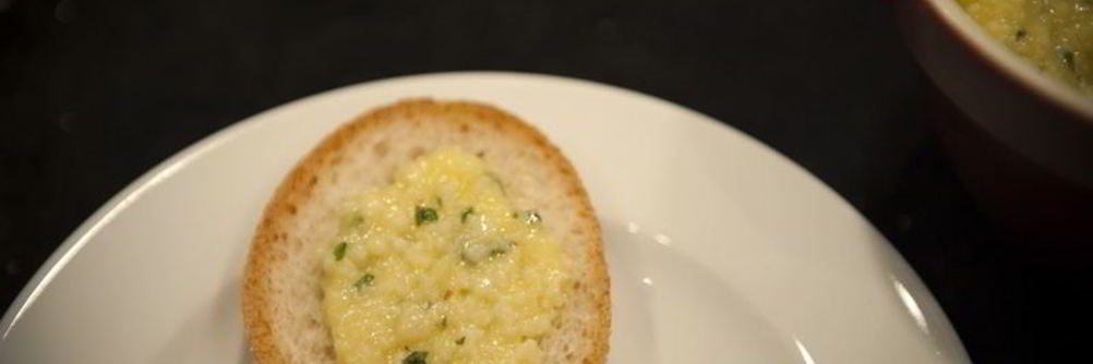 Гренки с сыром и чесноком