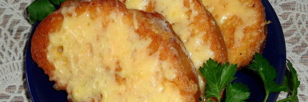 Гренки с яйцом и сыром