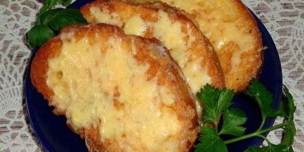 гренки с яйцом и сыром