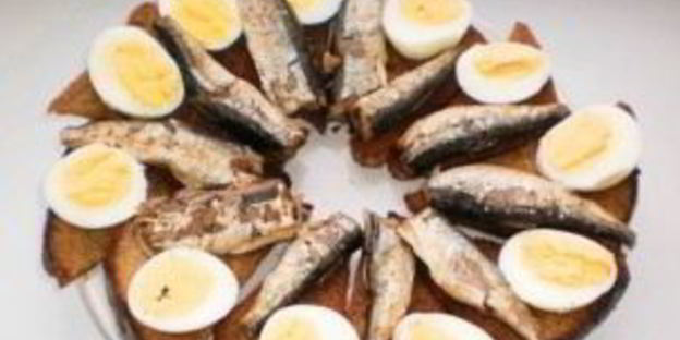 гренки со шпротами