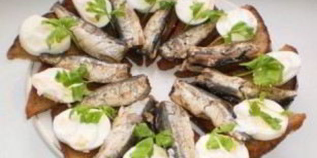 гренки со шпротами