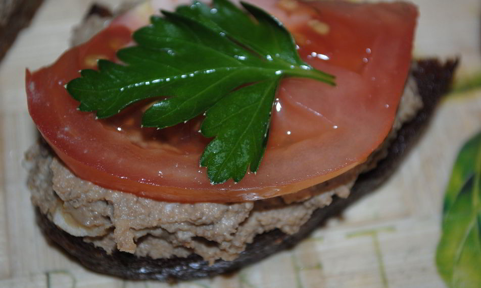 Рецепт пикантных гренков с печенью