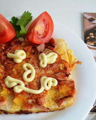 Яично-беконовые гренки на завтрак