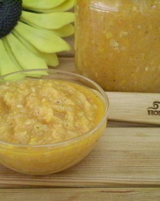 Кабачковая икра с майонезом и луком