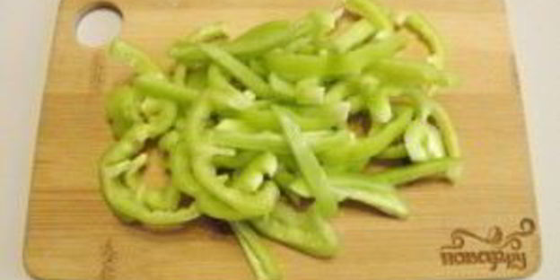 кабачковая икра с томатным соусом