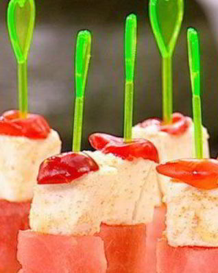 Канапе Арбуз на шпажке