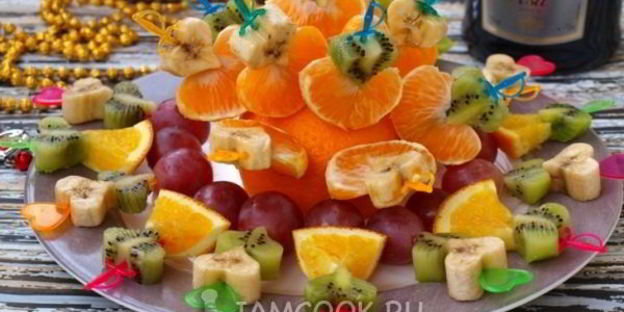 канапе из фруктов