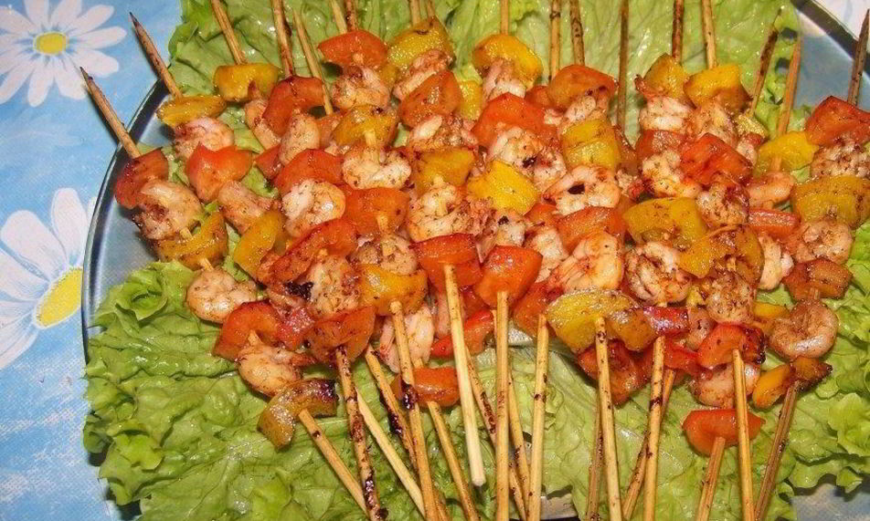 Рецепт канапе из креветок на шпажках