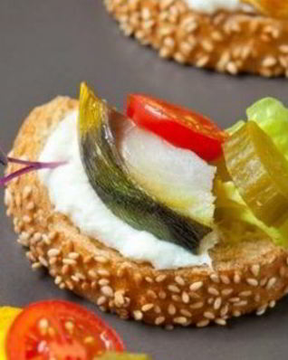 Канапе из скумбрии