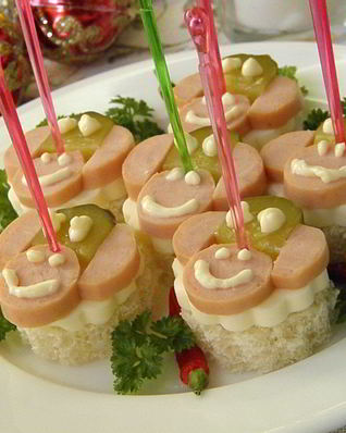 Канапе Обезьянки на шпажках