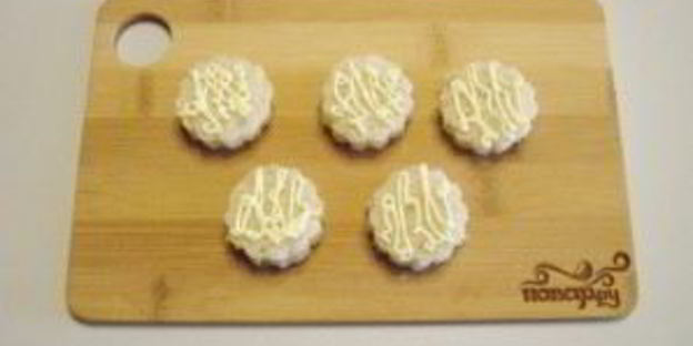 канапе обезьянки на шпажках