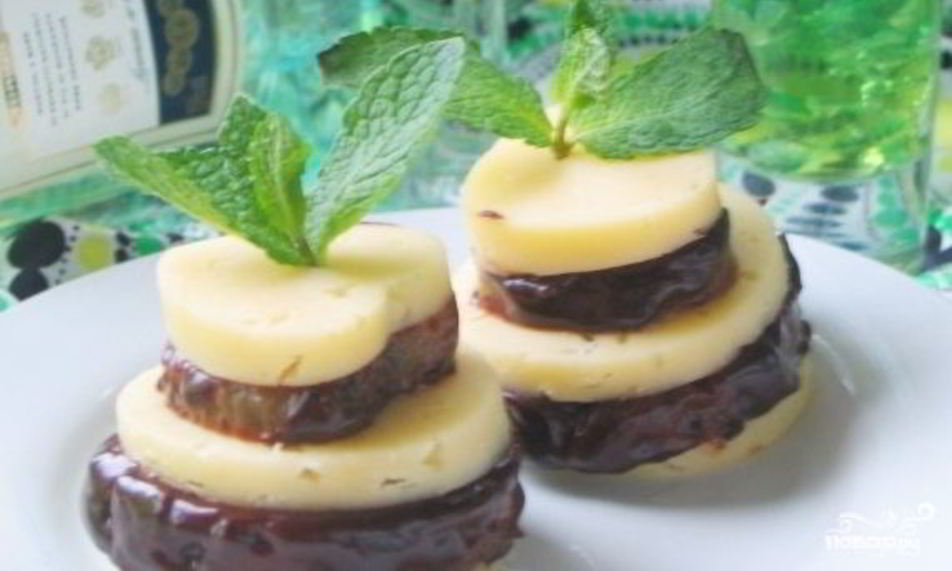 Рецепт канапе с ананасом и сыром