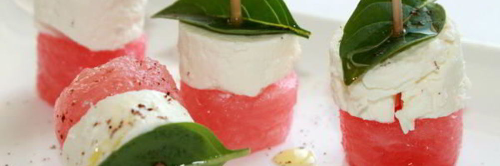 Канапе с арбузом и фетой