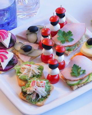 Канапе с бужениной