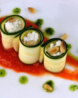 Канапе с кабачком и творогом