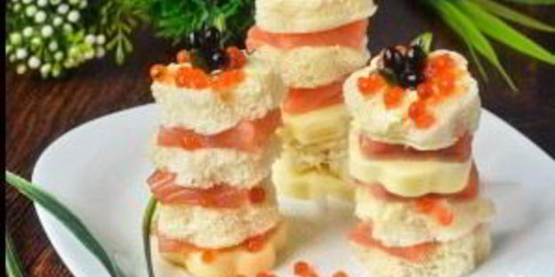 канапе с копченой семгой семь слоев