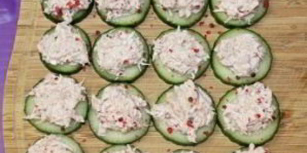 канапе с крабовым мясом