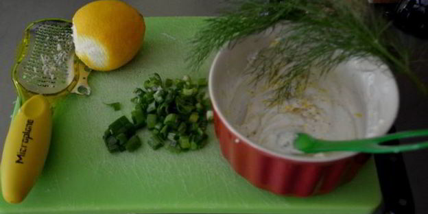 канапе с лососем и сливочным сыром