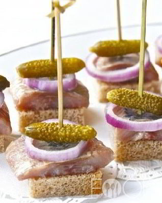 Канапе с селедкой