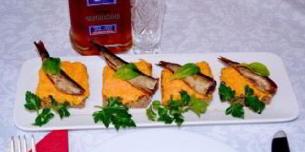 канапе со шпротами