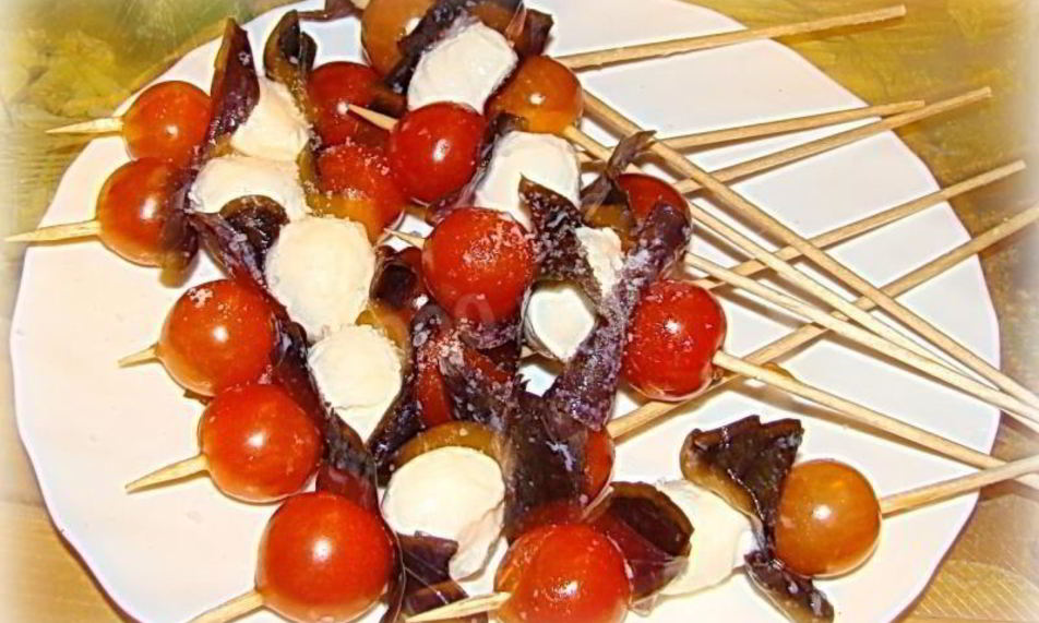 Рецепт канапе закуска из помидоров черри и сыра