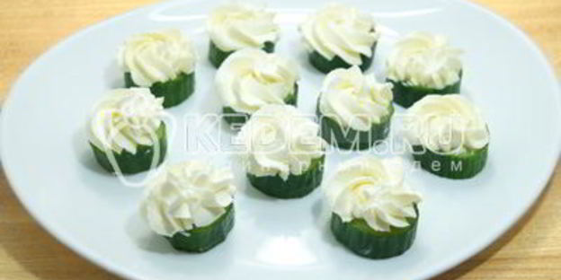 новогоднее канапе