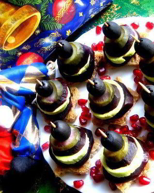 Пикантные канапе из свеклы