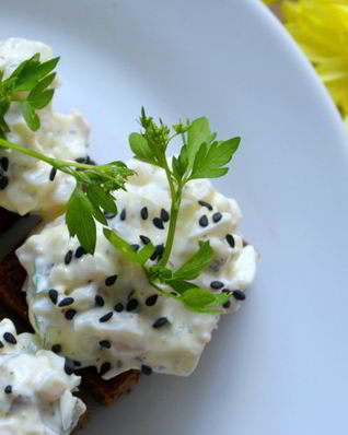 Творожно-кальмарная паста для канапе