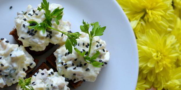 творожно-кальмарная паста для канапе